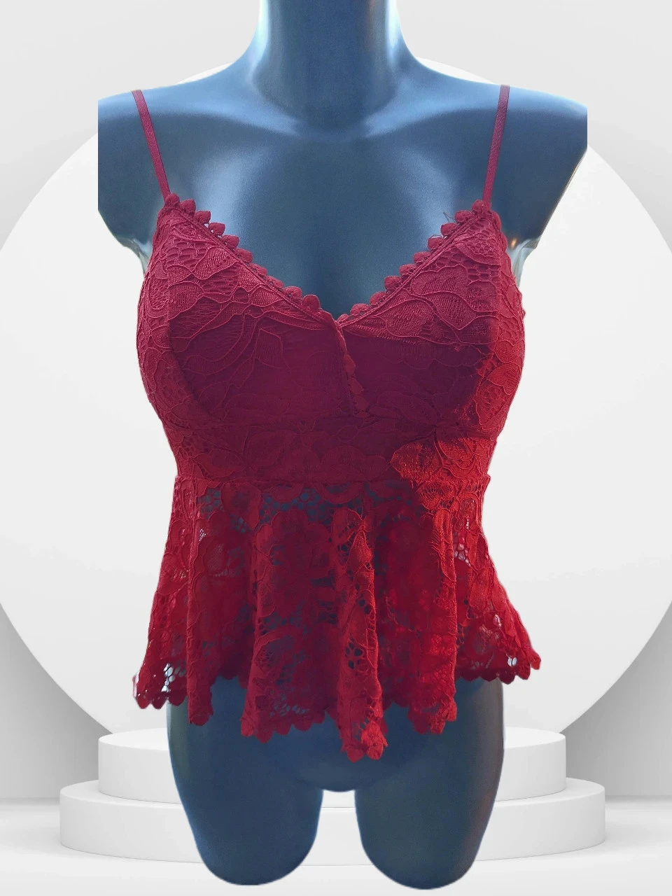 Top en dentelle rouge marque New Look  taille 34